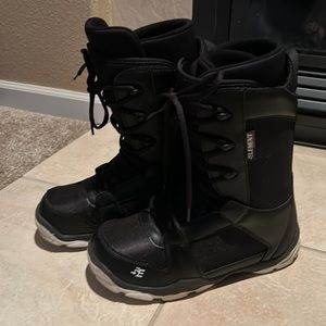 Men’s 5th Element Snowboard Boots size 10